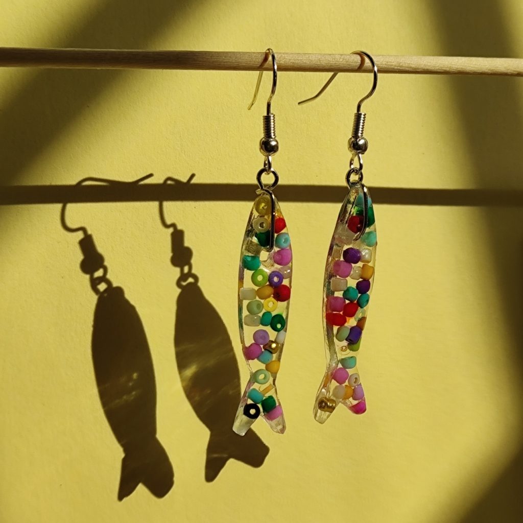 Piccolo pesce multicolore 22