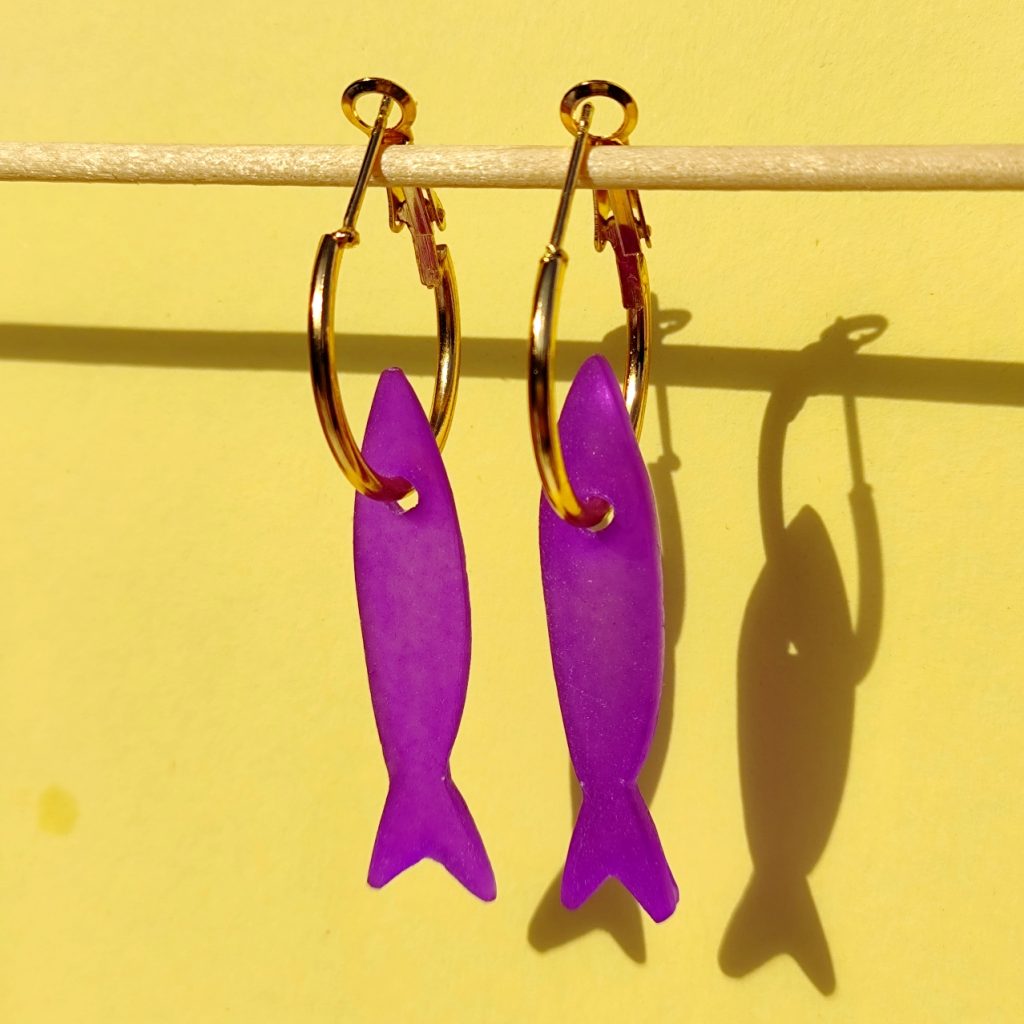 Aro piccolo pesce viola